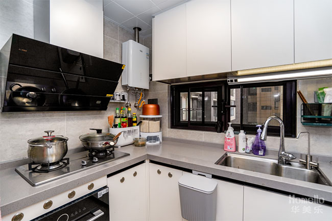 95㎡三居，客餐廳之間打造工作區(qū)，將生活與工作和諧結合